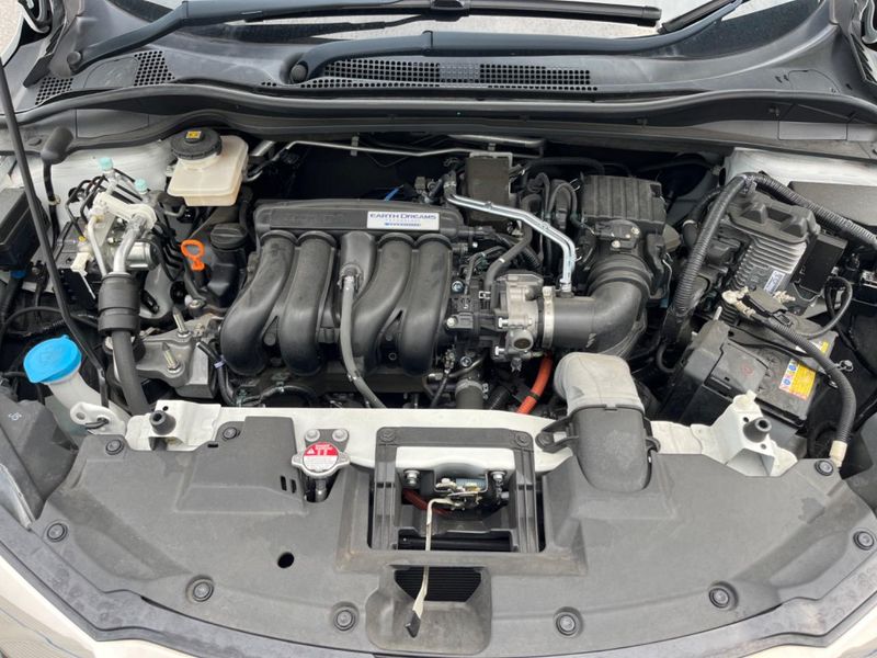 2018 Honda Vezel DAA-RU3 (UW-6aa767814c1a7)[21]