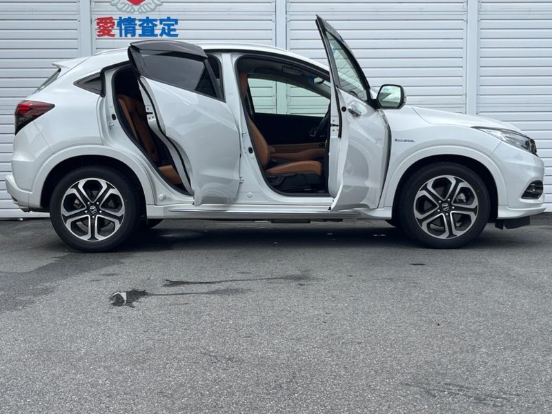 2018 Honda Vezel DAA-RU3 (UW-6aa767814c1a7)[8]