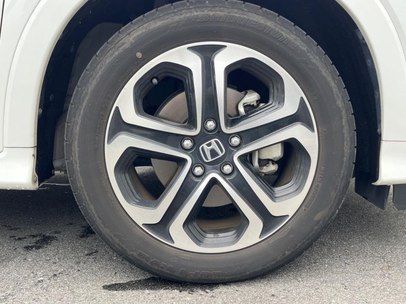 2018 Honda Vezel DAA-RU3 (UW-6aa767814c1a7)[18]
