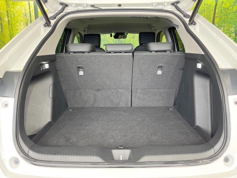 2022 Honda Vezel 6AA-RV5 (UW-6aa767888f039)[9]