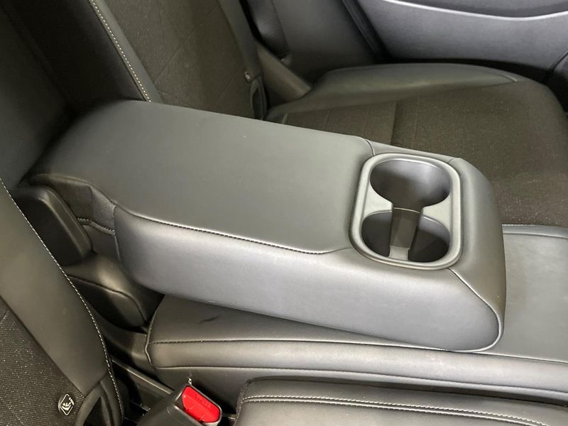 2022 Honda Vezel 6AA-RV5 (UW-6aa767894fee9)[18]