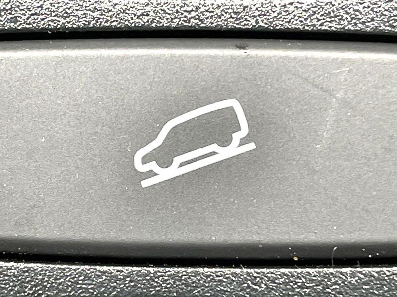 2022 Honda Vezel 6AA-RV5 (UW-6aa7678a4ed81)[23]