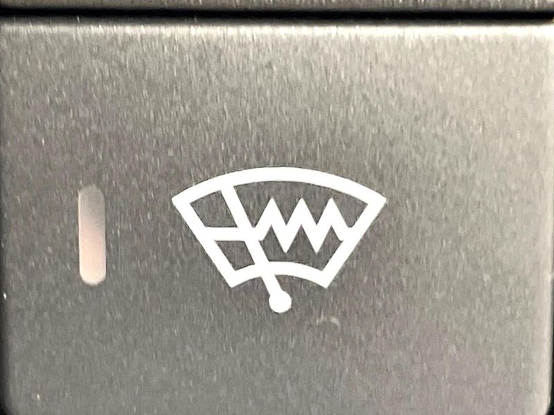 2022 Honda Vezel 6AA-RV5 (UW-6aa7678a4ed81)[16]