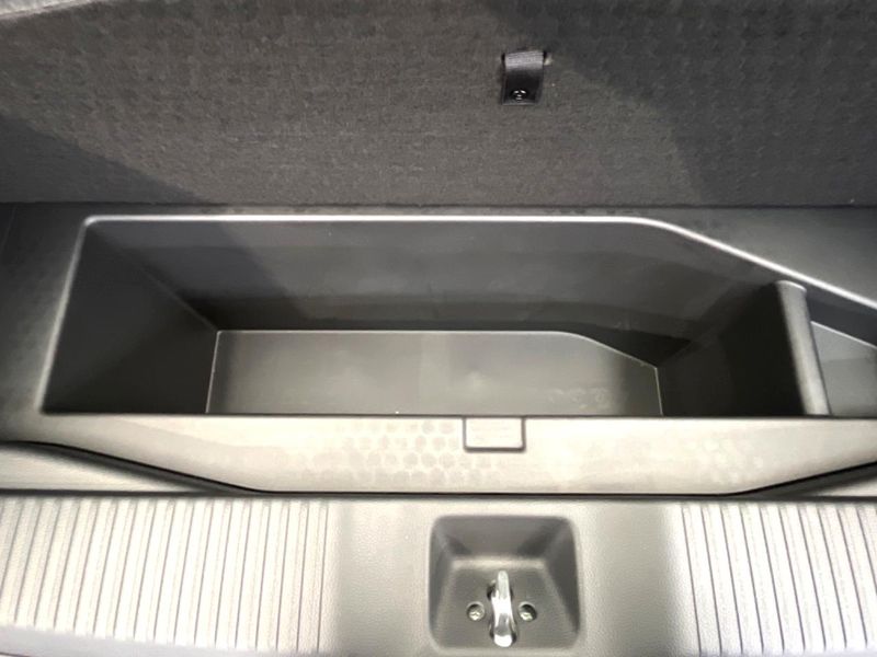 2025 Honda Vezel 6AA-RV5 (UW-6aa7679130eb7)[22]