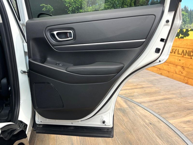 2025 Honda Vezel 6AA-RV5 (UW-6aa7679130eb7)[18]