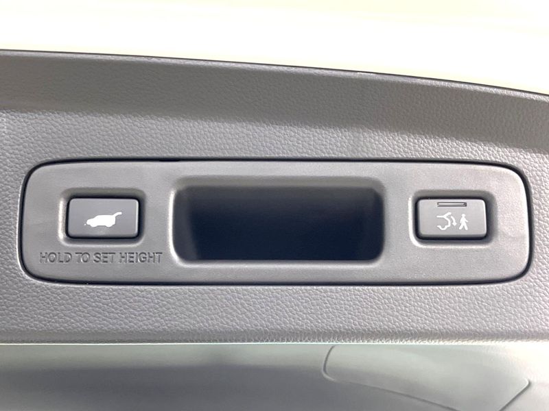 2025 Honda Vezel 6AA-RV5 (UW-6aa767919fb95)[9]