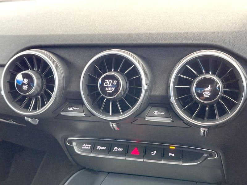 2017 Audi TT Coupe ABA-FVCHHF (UW-6aa767cc28d32)[10]