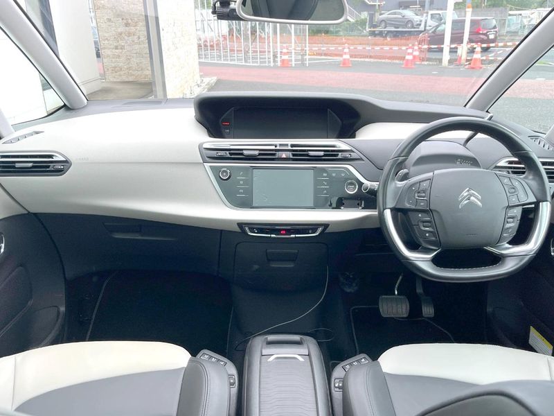 2017 Citroen Grand C4 Picasso LDA-B787AH01 (UW-6aa767d5466d9)[25]