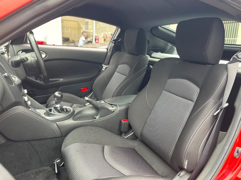 2015 Nissan Fairlady Z CBA-Z34 (UW-6aa7680009729)[27]