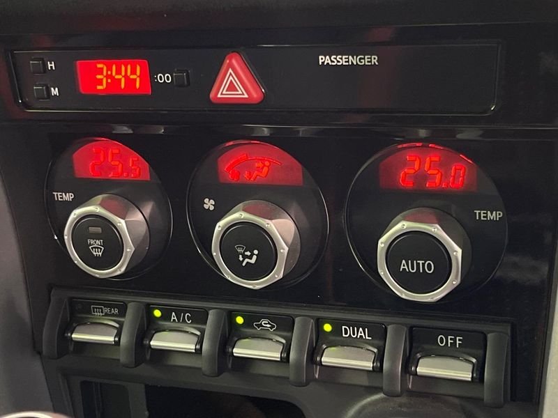 2018 Toyota 86 DBA-ZN6 (UW-6aa768093171d)[29]