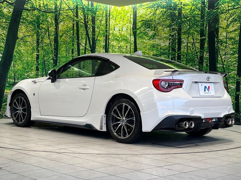 2018 Toyota 86 DBA-ZN6 (UW-6aa768093171d)[17]