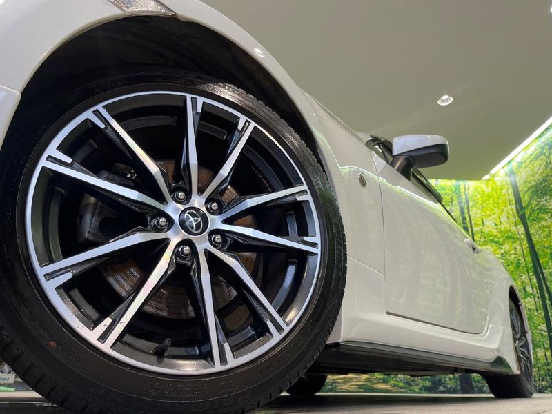2018 Toyota 86 DBA-ZN6 (UW-6aa768093171d)[8]