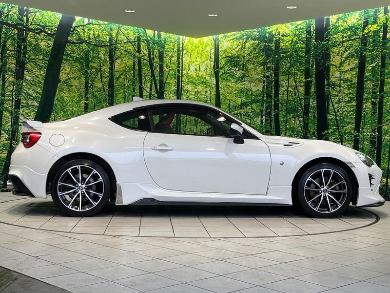 2018 Toyota 86 DBA-ZN6 (UW-6aa768093171d)[20]