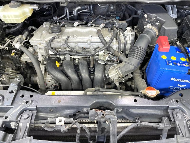 2016 Toyota Voxy DBA-ZRR80W (UW-6aa768117127b)[6]
