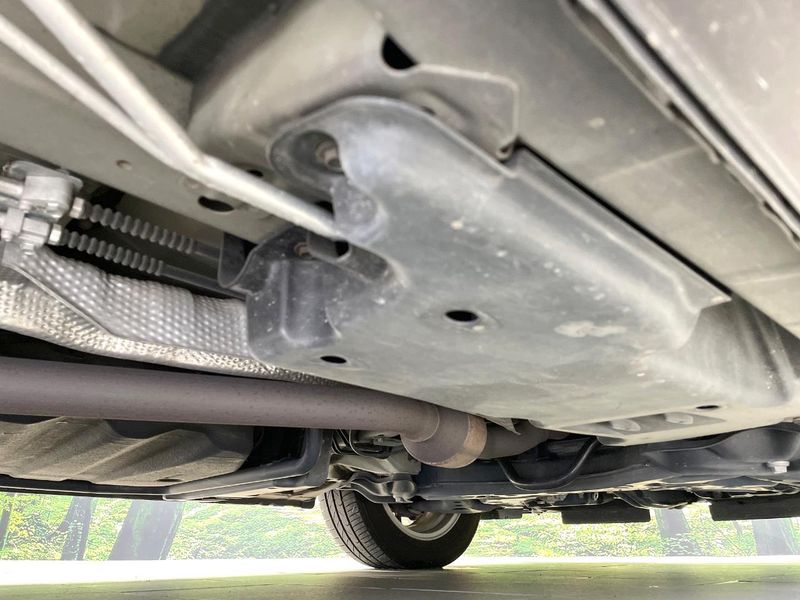 2016 Toyota Voxy DBA-ZRR80W (UW-6aa768117127b)[24]