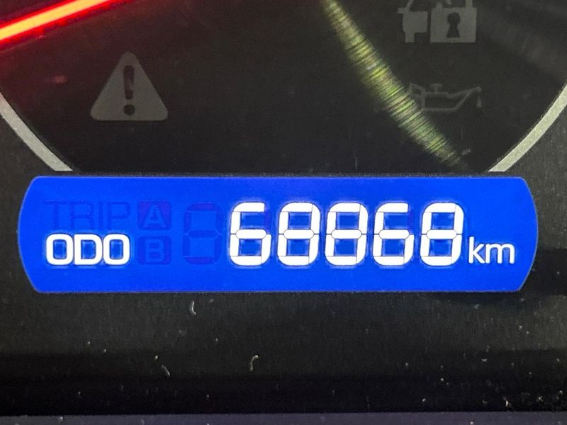 2018 Toyota Voxy DBA-ZRR80W (UW-6aa768158fc28)[2]