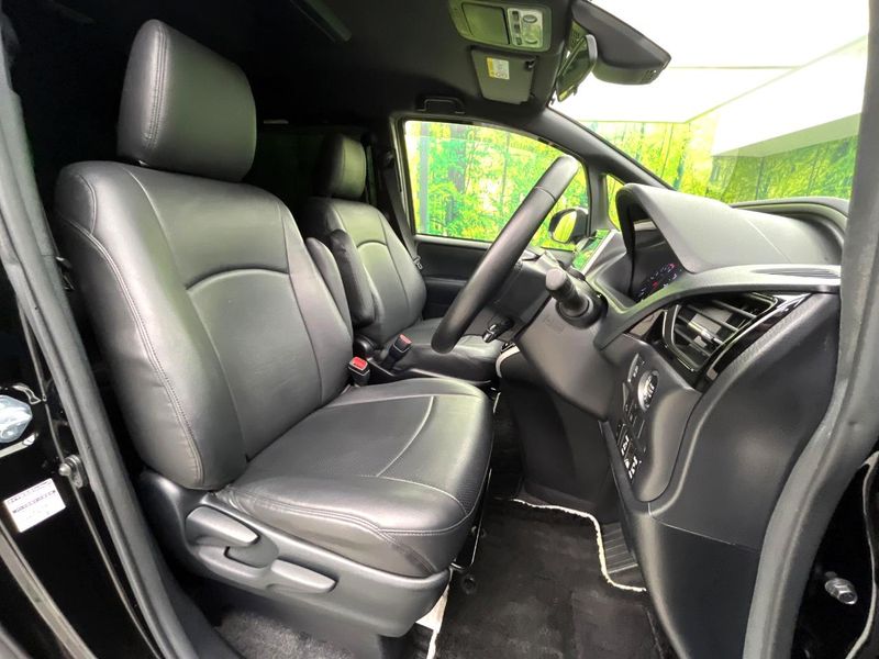 2019 Toyota Voxy DBA-ZRR80W (UW-6aa76818360a4)[23]