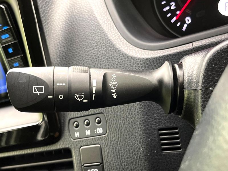 2019 Toyota Voxy DBA-ZRR80G (UW-6aa7681983a78)[15]