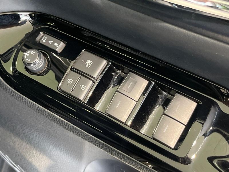 2021 Toyota Voxy 3BA-ZRR85W (UW-6aa7682054102)[29]