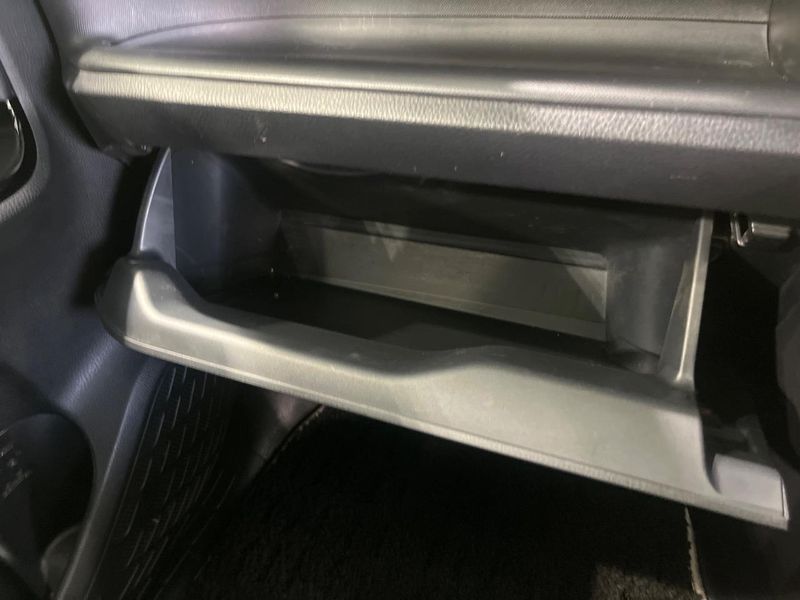 2021 Toyota Voxy 3BA-ZRR85W (UW-6aa7682054102)[9]