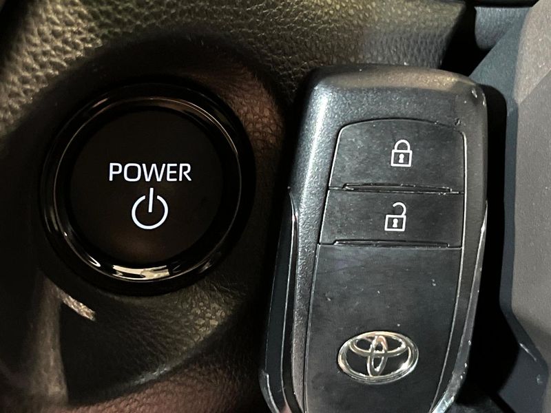 2024 Toyota Corolla Cross 6AA-ZVG13 (UW-6aa7682bde1a7)[11]