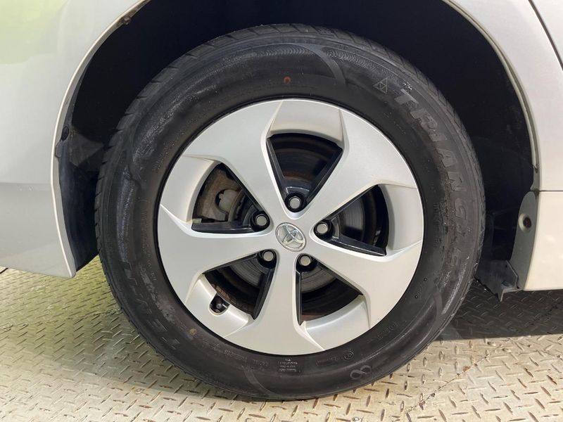 2013 Toyota Prius DAA-ZVW30 (UW-6aa7683508799)[28]