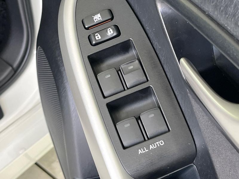 2015 Toyota Prius DAA-ZVW30 (UW-6aa76835a68f8)[27]