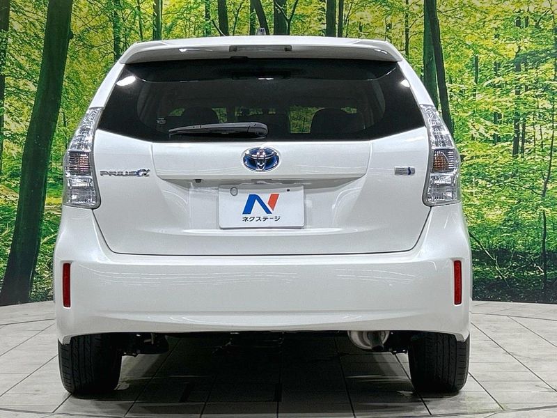 2013 Toyota Prius α DAA-ZVW41W (UW-6aa768389c5ed)[8]