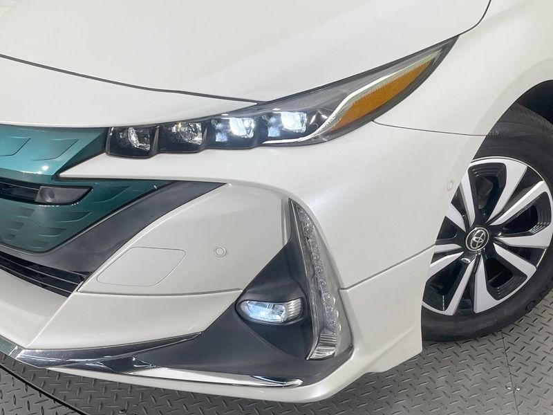 2018 Toyota Prius PHV DLA-ZVW52 (UW-6aa768453109a)[9]