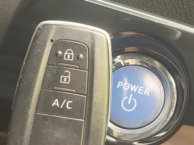 2018 Toyota Prius PHV DLA-ZVW52 (UW-6aa768453109a)[6]