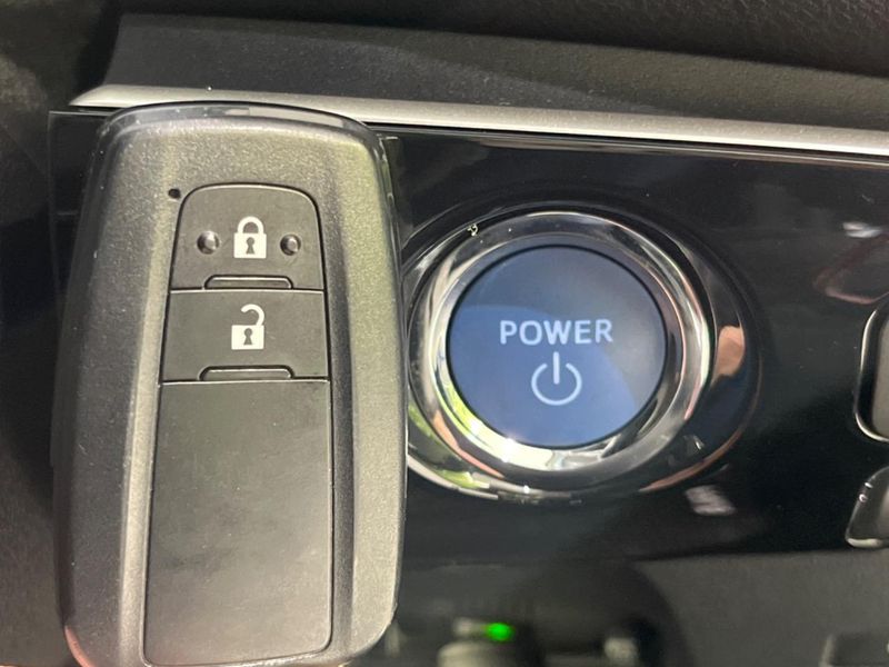2019 Toyota Prius DAA-ZVW55 (UW-6aa7684723192)[5]