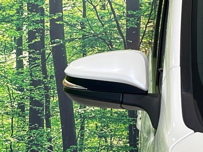 2015 Toyota Voxy DAA-ZWR80G (UW-6aa76850825ac)[6]