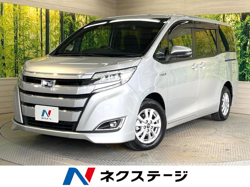 2017 Toyota Noah DAA-ZWR80G (UW-6aa7685271b6d)[3]