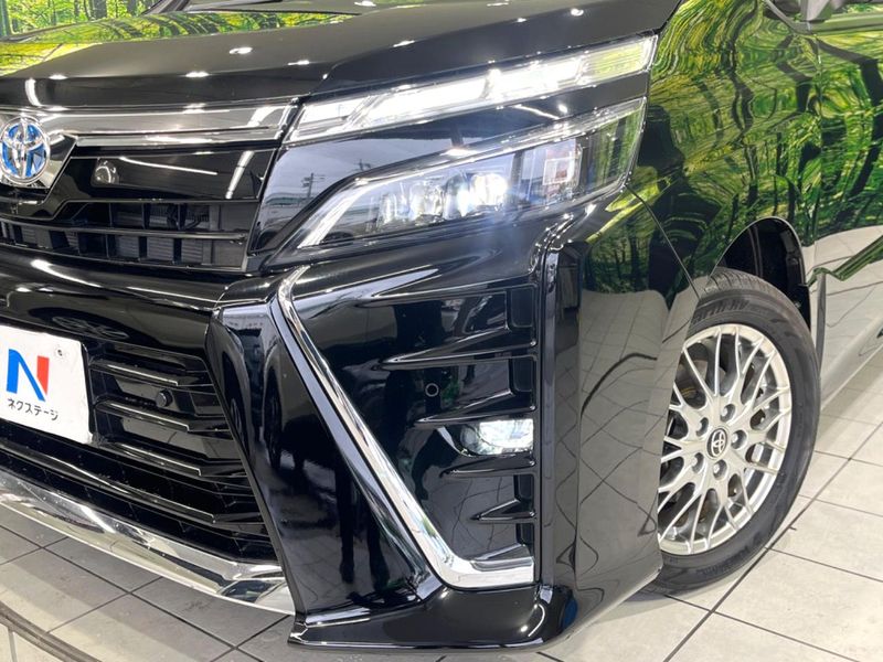 2021 Toyota Voxy 6AA-ZWR80W (UW-6aa7685630cb5)[8]