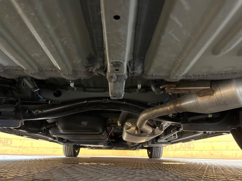 2022 Toyota Voxy 6AA-ZWR90W (UW-6aa76857408f4)[23]
