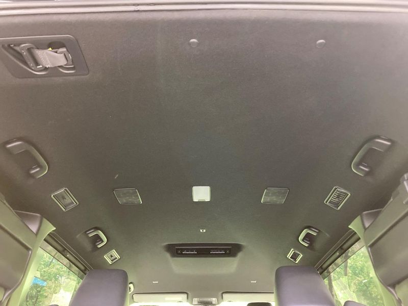 2023 Toyota Voxy 6AA-ZWR90W (UW-6aa7685e31683)[12]