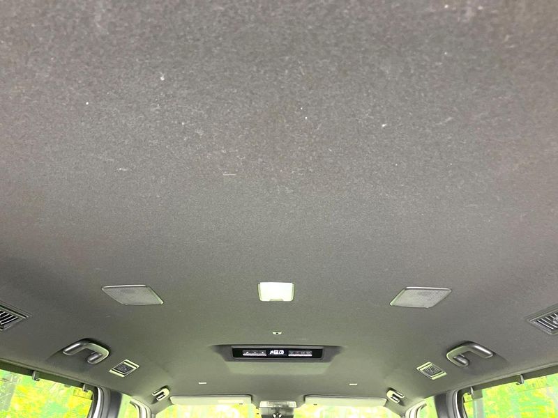 2023 Toyota Voxy 6AA-ZWR90W (UW-6aa7685f3d036)[7]