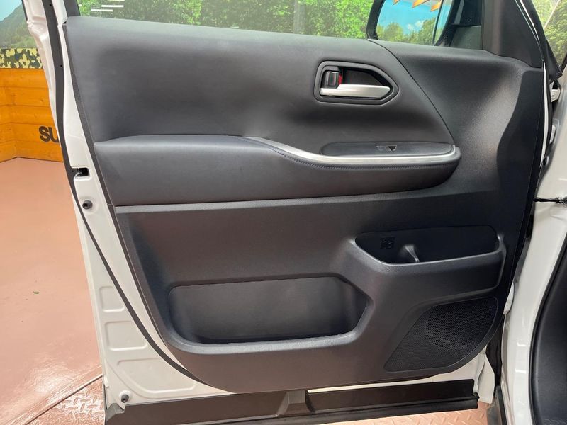 2024 Toyota Voxy 6AA-ZWR95W (UW-6aa7686878e24)[4]