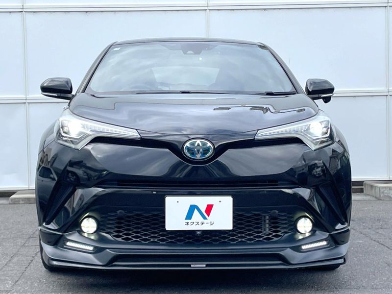 2017 Toyota C-HR DAA-ZYX10 (UW-6aa7686a59b4d)[17]