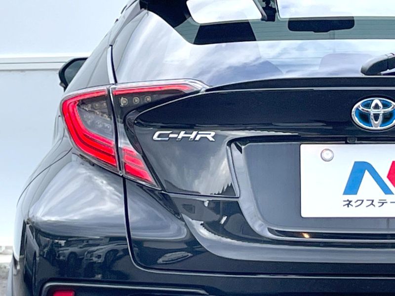 2017 Toyota C-HR DAA-ZYX10 (UW-6aa7686a59b4d)[27]