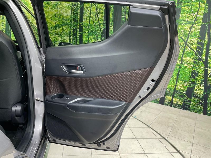 2018 Toyota C-HR DAA-ZYX10 (UW-6aa7686b09eed)[14]