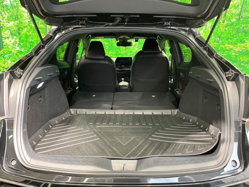 2017 Toyota C-HR DAA-ZYX10 (UW-6aa7686b7b2ec)[16]