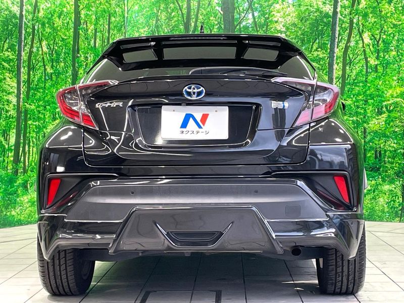 2017 Toyota C-HR DAA-ZYX10 (UW-6aa7686b7b2ec)[8]