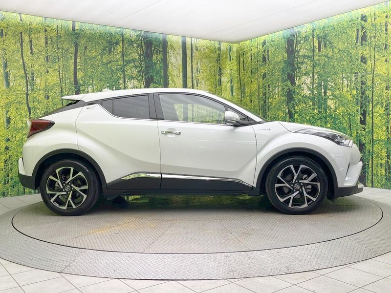 2018 Toyota C-HR DAA-ZYX10 (UW-6aa7686e5d389)[11]