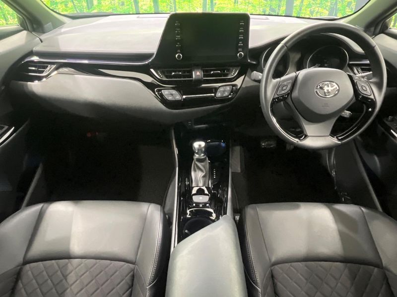 2021 Toyota C-HR 6AA-ZYX11 (UW-6aa76870ee868)[22]