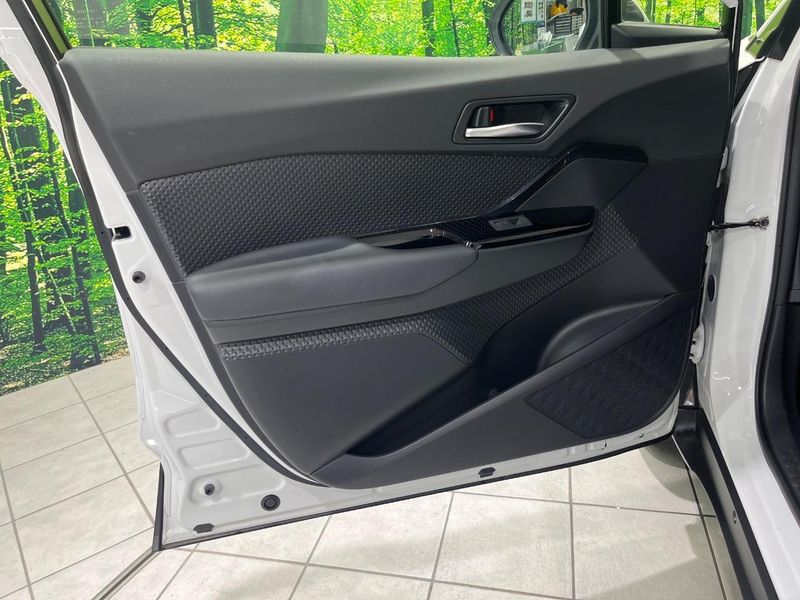 2021 Toyota C-HR 6AA-ZYX11 (UW-6aa76870ee868)[11]