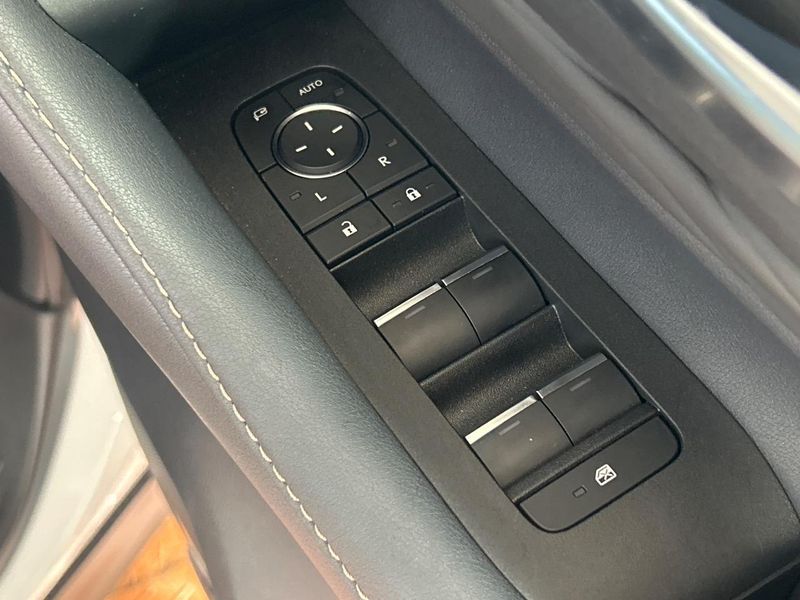 2024 Toyota Vellfire Hybrid 6AA-AAHH40W (UW-6aa8b59ee865a)[23]