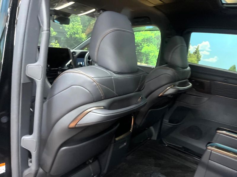 2025 Toyota Vellfire Hybrid 6AA-AAHH40W (UW-6aa8b5a5ae85d)[8]