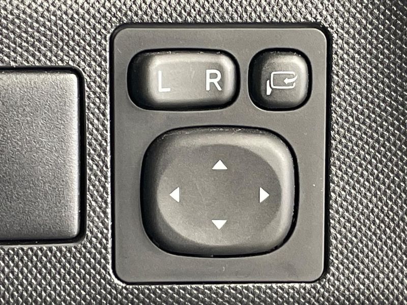 2016 Toyota Estima DBA-ACR50W (UW-6aa8b5b1dd75f)[13]