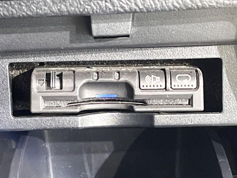 2015 Toyota Alphard DBA-AGH30W (UW-6aa8b5b265ffe)[16]